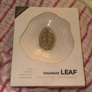 Bellabeat Leaf Smart Jewelry Health Tracker - Silver
